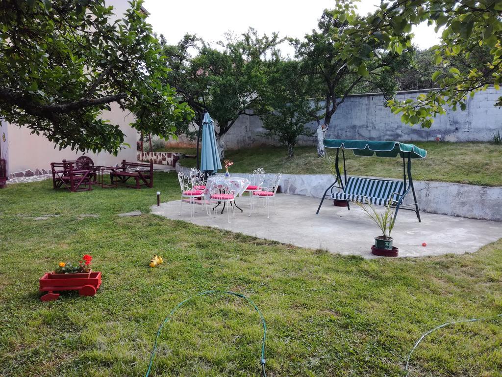 Hadjibulevata Guest House Kovachevtsi Exterior foto