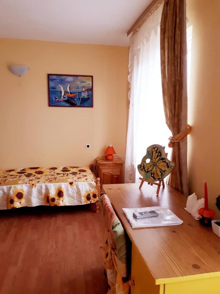 Hadjibulevata Guest House Kovachevtsi Exterior foto